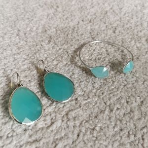 NWT Stella & Dot matching earrings bracelet set
